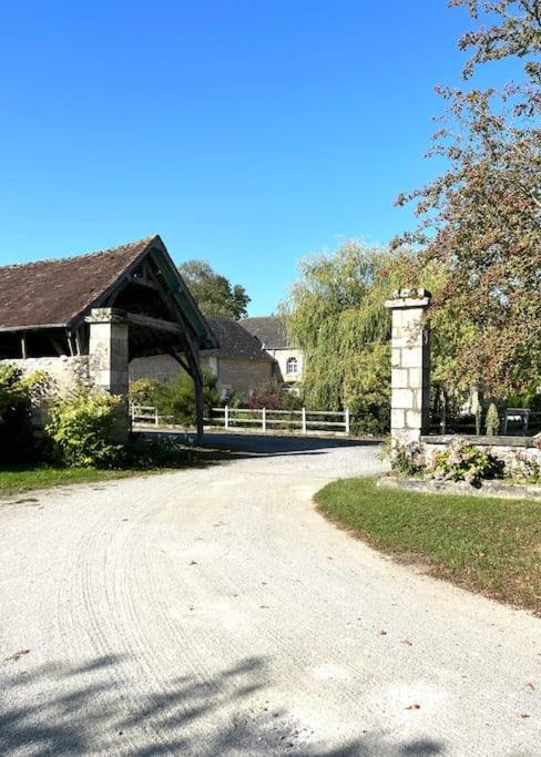 Charmante Maisonette A Arconnay Zewnętrze zdjęcie
